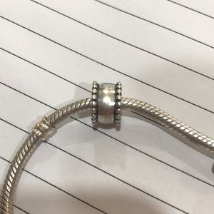 Pandora clip